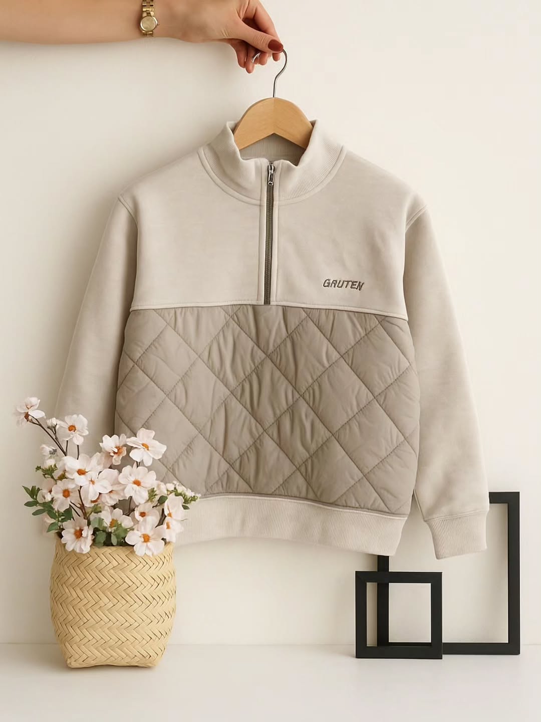 بلوز نیم زیپ اسپرت جنس ترکیب دورس سه نخ تو کرک و قسمت پایین پشم شیشه سایز60